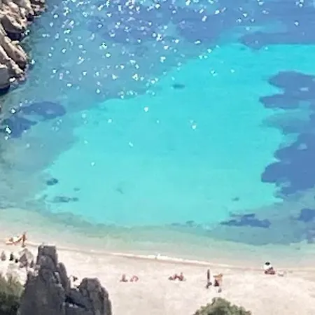 Port Village Parking Cassis